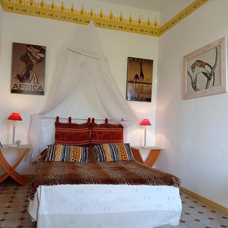 La Bastide De Boisset Bed & Breakfast Argilliers Екстериор снимка